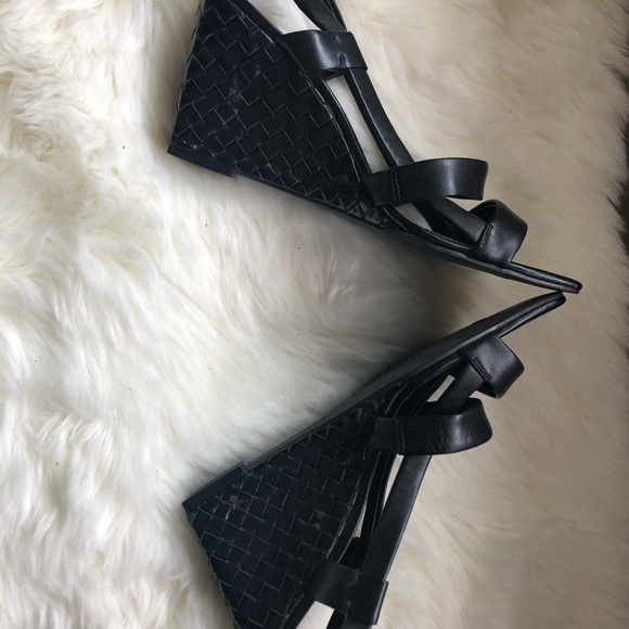 Franco sarto wedge sandal. Basket weave heel. Size 8. Black. - Picture 3 of 12